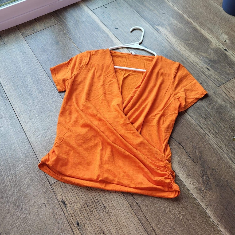Lanston Orange Surplice Wrap Top Short Sleeve Ruched Slub Knit V-Neck